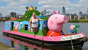 132K views · 710 reactions | The Peppa Pig narrowboat, the muddy puddle. #canal #boating #banter #canalboats #narrowboat #peppapig | Canal Boats | Facebook