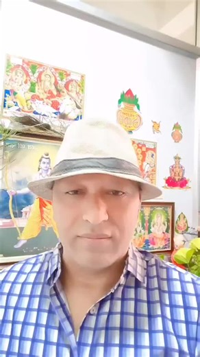 #🌺🌺🌹 #viralvideotiktok😇😇 #bhuwanayer100 भाइ टोपी क्यु पहनी है#🌺🌺🌹 ##viralvideotiktok😇😇