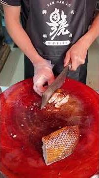 Freshly baked Cantonese crispy roasted goose🪿#food #goose #streetfood #bbqmeat #quarterchicken #meat