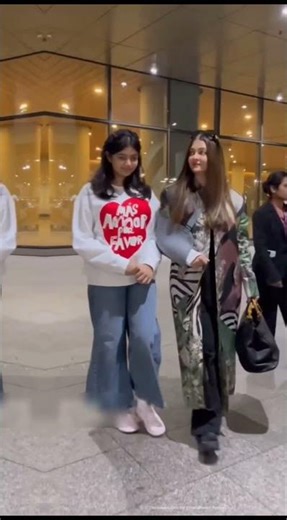 #bkb #bollywoodkhabar #entertainment #fashiontrends #bollywoodnews #aaswrya