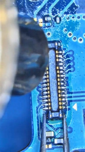 Is video mein aap seekhenge mobile display connector kaise change karein. Yeh tutorial beginner friendly hai aur aap ghar par ya shop par is technique ko use kar sakte hain. Agar aap mobile repairing seekh rahe hain, toh yeh video aapke liye bohot helpful hogi. mobile display connector how to change mobile display connector mobile connector repair mobile display problem solution mobile repair tutorial mobile repairing course mobile technician training how to fix display connector display light p