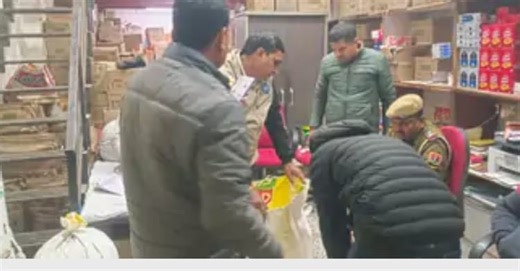 Dausa News: पुलिस की कार्रवाई, छापेमारी में 399 पैकेट गलत मार्का की चाय बरामद