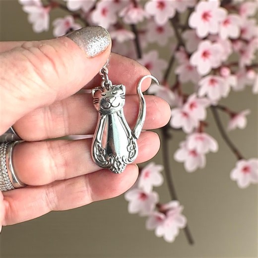 Cat Necklace, Cat Pendant, Gift for Cat Lady, Handmade Cat Jewelry, Smiling Cat - Etsy