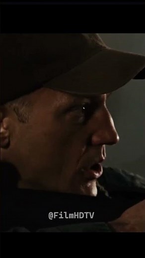 Aliens attack Sam | Aliens vs Predator:Requiem