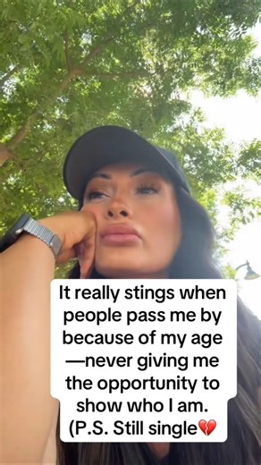 Single woman USA#over40#singlewoman#divorced #singlelife #shorts #foryou #trending #hyecanada #usa