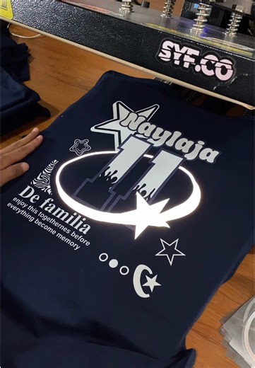 Rekomendasi desain kaos kelas siswa siswi sekolah sd smp sma sederajat, cocok buat couple satu kelas #kaoskelas #kaoscustom #kaoskelasan #kaoskelasaesthetic #custom #customkaos #customkaoskelas #kaosfyp #osis #kaosmenyala #kaosviral #kaosfyp #fyp #fypシ゚viral #fypage #fypdongggggggg #class #classb #syf #syfbikinkaos