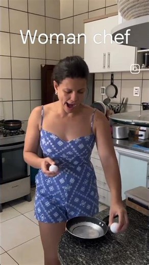 Woman chef#WomanChef#FemaleChef#CookingChannel#YouTubeCooking#FoodYouTube#HomeChef#EasyRecipe