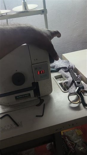 Zoje ZJ9513-G/02 Single stitch Motor Problem E17 Error 17. #viralvideo #viralposts #viralstory