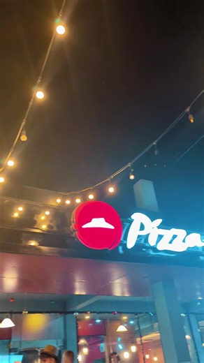 Nothing beats the vibe of a late-night pizza run. Who else loves the city lights at night? ✨ ​Hashtags: #LateNightVibes #PizzaHut #NightDrive #hikkaduwa #FoodTok