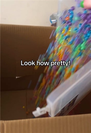 Let’s make color puke bead soup! I LOVE WIERD KANDI👹#kandi #beads #beadsoup #plur #colorpuke