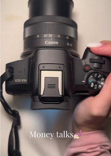 Exploring the Canon R50 Camera Features