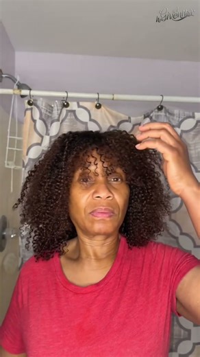 Nothing cuter than doing my mom’s hair to match mine 😌💕 Shake N Go wins again.