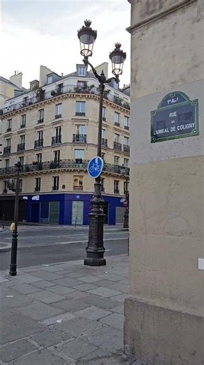 🇨🇵One of Paris' favorite bakeries #Paris #Paris1#BoAndMie #Louvre #ParisBakery #Croissant #ParisFood