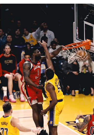 Zion Williamson's Impressive Dunk Highlights