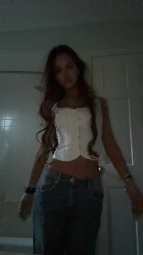 Feeling infinite #perksofbeingawallflower #ninamonday | flowers