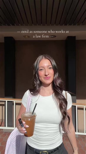 I was wearing a denim blazer !! felt out of my comfort zone with this one lol Never owned a denim blazer before I need help styling it! #businesscasual #lawfirm #ootd #denimblazer #workoutfitideas