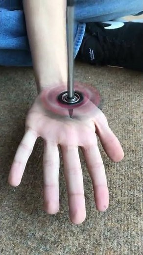 Insane Fidget Spinner & Pen Gyroscope Trick