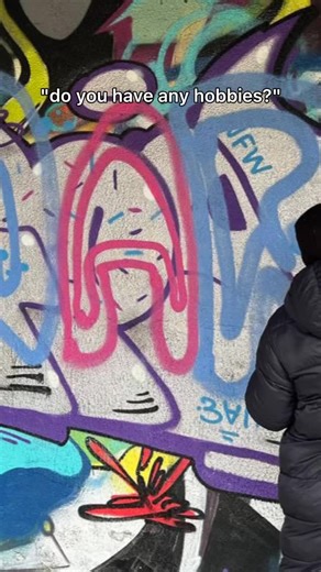 🤔 Ever wondered how to paint ? Join our Graffiti Workshop and learn how to turn walls into graffiti pieces! From sketch to spray, we’ll cover techniques, lettering styles, and color basics — no experience needed. Spots are limited, so grab yours and let’s make some art! ✍️🖌️ #GraffitiWorkshop #StreetArt #CreativeVibes #sofiagraffititour #sofiagraffiti | Sofia Graffiti Tour