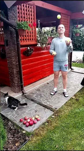 How to Juggle 3 Balls