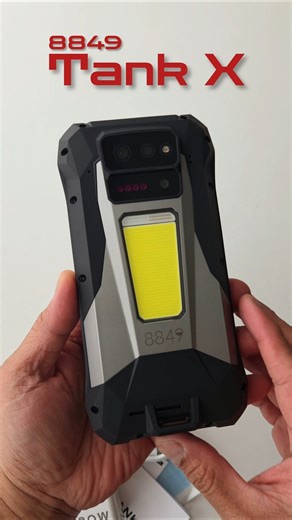 8849 Tank X Projector Phone (Unboxing)