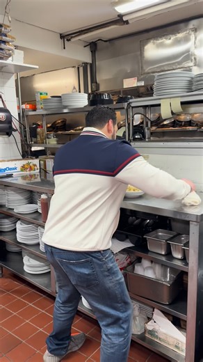 Cacio e Pepe 🤤 A Roman Classic Dish Call Now For Reservations ☎️ 🇮🇹🍝🍷🦞🍸🦪🐠🥩 🥂 🤌 📍 DeLuca’s Italian Restaurant 7324 Amboy Road SI NY 10307 📲 718 227 7200 Menus available online at delucasitalian.com Open 7 Days a Week Kitchen Hours: Mon- Wed 12pm-9m Thurs-Sat 12pm - 10pm Sun 1pm -8pm #food #foodporn #foodphotography #foodstagram #foodie #foodies #foodblogger #foodiesofinstagram #italia #italian #italianfood #italyfoodporn #smallbusiness #smallbusinessowner #pasta #pastalover #pizza #