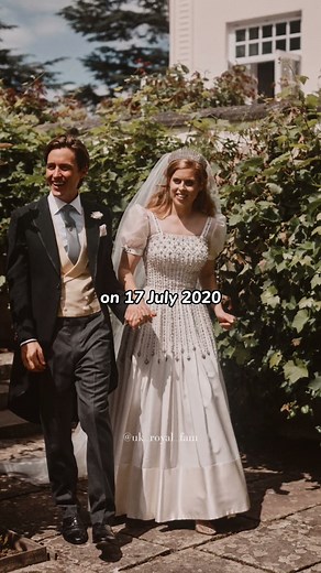 Princess Beatrice got married in Queen Elizabeth theII's dress
