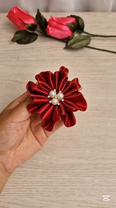 Les comparto más formas de hacer flores con cinta 🌸 #Rossini | Rossini