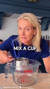 10K views · 23 reactions | Low Calorie desert 爛爛 Honestly these are pretty good 8/10 from Ingredients: 250ml Hot Water 250g Greek Yoghurt 1 Bag Sugar Free Jelly Powder Handful of Raspberries Sprinkle of Dark Chocolate Calories: 76 Carbs: 3.9g Fat: 0.5g Protein: 14.6 | Matt Boyd | Facebook