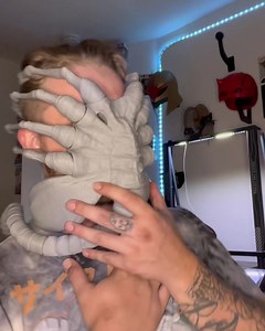 11K views · 178 reactions | Check out Cody Steffenson 's latest 3D printed mask that fits like a glove! Facehugger STL/3D print files from do3d.com. . . #alienromulus #facehugger #3dprinting #cosplay #do3d | Do3D.com | Facebook