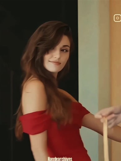 so cute edayildiz wow mashallan edayildiz handeercel handemiyy #turkish #ke #cute #Actress #handeercel #ke #Attitude #looks #ke #Attitude #capcut #handeercel #handemiyy #1millionviews #1millionlike #100kviews✔️ #500kviews✔️ #explore #newtamplate🔥 #trending?song🔥 #foryoupageofficiall #plzunfrezemyaccount🙏 @TikTok @handemiyy👑 @TikTok LIVE Creator