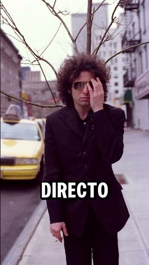 El beso que convirtió a Andrés Calamaro en leyenda” #AndresCalamaro #TeQuieroIgual #shorts