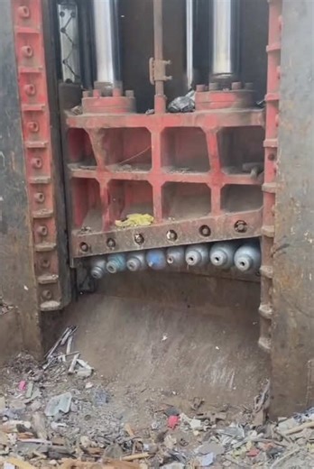 Satisfying Factory Processes: A Visual Delight