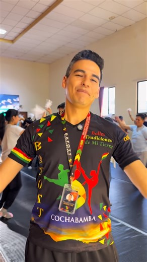 Retornan los talleres de cuecas aprende de cero la cueca Cochabambina y Cueca Chapaca. Dirigido a personas que no saben nada de cueca. Junto a bafott aprenderás en 4 clases estos 2 estilos de cueca, no te quedes fuera del taller. Y disfruta aprendiendo Los talleres se dictarán en la Av. Heroinas frente a Dumbo en el 1mer piso del Colegio de Abogados a partir del 07 de Febrero no te lo pierdas…!!! #danza #bafott #cueca #cuecas #folklore | Bafott Ballet Folklórico Tradiciones de mi Tierra