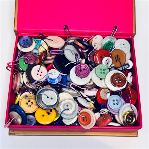 Buttons With Bulb Pin Embellishments, Vintage Buttons, Button Charms, Dangles for Junk Journals, Upcycled Button Collection - Etsy