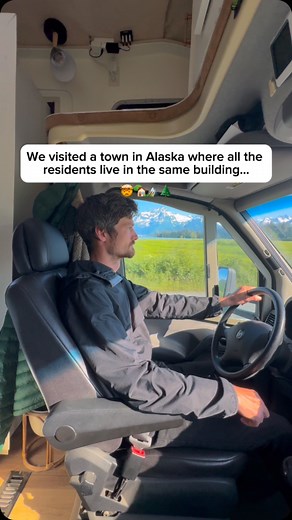 You can’t miss visiting this town on your trip to Alaska!🤯🏔️🌲 📍Whittier, AK Whittier is famously known as the “town under one roof”. As of 2022, 265 people live in the town of Whittier and most of the residents live in the same 14 story apartment building. It has everything that they would need from a post office, General store, hospital, Police Department, and mayor‘s office. They also have a church, grocery, laundry, conference room, and a play area with an indoor pool. What else could you