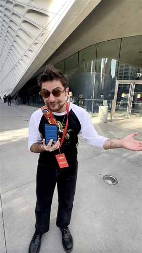 Mars Elliot Wright | Last-minute Valentine’s Day plans needed? Skip the clichés and wander through The Broad museum with the people you care about 🌹 The Broad... | Instagram