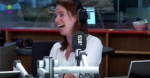 Hou je vast... Onze nieuwslezeres Jo is dit weekend in een bananenbar geweest! 🍌 😂 | De Coen & Sander Show