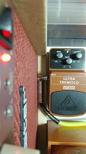 behringer ULTRA TREMOLO UT300 【review】