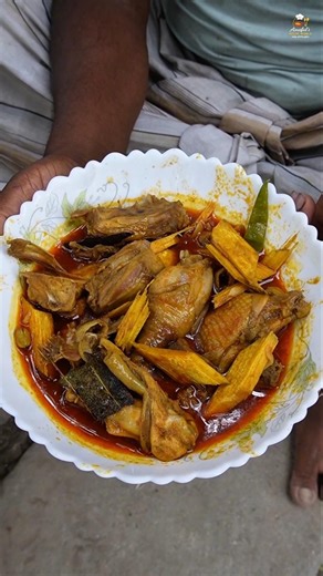 🌶️ Deliciously cooked desi chicken in a spicy sauce 🍗😋 #spicysauce #desichicken #ruralbanglacooki...