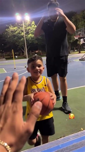 Juanito 35 cestas 🙊 #shorts