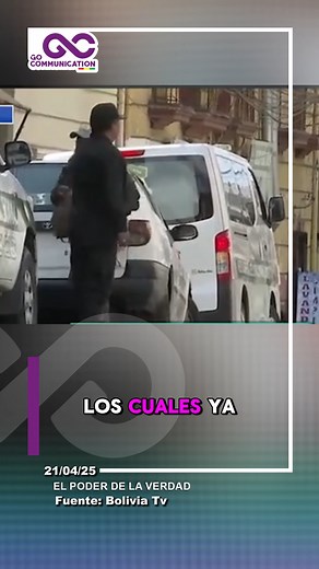 🔍 #LaPaz | Durante una requisa en el domicilio de Alejandro y Maira 🏠 —el principal acusado de apuñalar a tres jóvenes en las afueras de una discoteca y su pareja—, la Policía colectó dos cuchillos 🗡️ y proyectiles de arma de fuego 🔫. Estos elementos serán analizados por la Fiscalía para fortalecer la investigación en curso. 🟢 WhatsApp Grupo 6️⃣🟣 https://chat.whatsapp.com/GI9SXjLn9QTGPiWKHhqpFK 🟡 WhatsApp Canal https://whatsapp.com/channel/0029Va7C0epA2pL4r3PiKa1F #lapazelaltobolivia🇧🇴�