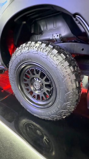 117 reactions | ¿Es importante tener buenas llantas?  Por supuesto  Es por eso que muchos de los vehículos en el Automundo equipan Davanti 落. Y tú, ¿ya visitaste el Automundo? ¡Hoy es el último día, aprovéchalo! #davanti #davantityres #llantas #neumaticos #ecuador #quito | En Curva | Facebook