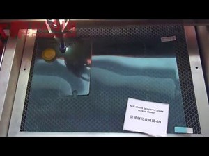 Tutorial of cutting 8H tempered glass screen protector film into iPhone 6S screen protector