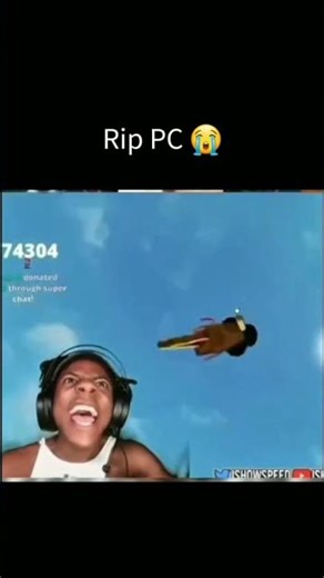 PC falls on speed's head😱#ishowspeed #viral #shorts #crazymoments #trending
