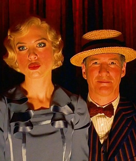 #chicago2002 #chicago #chicagomovie #musical #theatre #fyp #fypシ #foryou #broadway #moviemusical #robmarshall #fosse #allthatjazz #cinema #theatrekid #film #tiktok