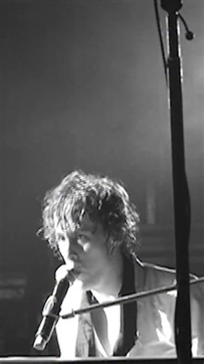 Whilst touring our 3rd album Slipway Fires | Razorlight