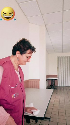 Chanson Humoristique : Nettoyer et Balayer avec Zoukmachine