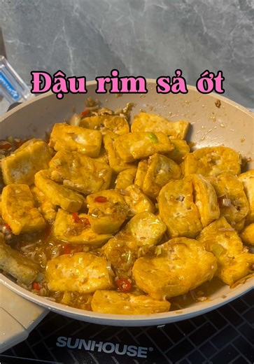 Đậu rim sả ớt lạ miệng lắm í #vaobepcungmap #nauancungtiktok #monngonmoingay #comnha