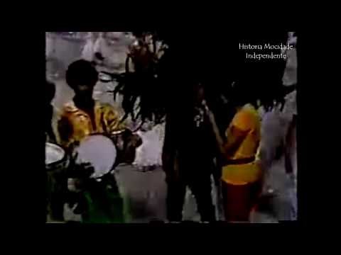 Rainha de Bateria Adele Fátima- Desfile da Mocidade Independente 1984!