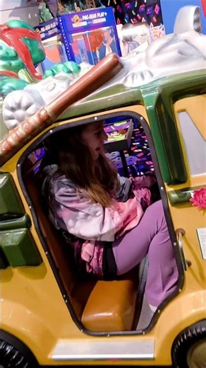 TURTLE VAN RIDES AT THE TOY STORE #tmnt